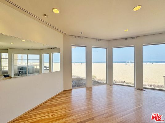 Empty room, Interior, Recessed Lighting, Water, Wood Texture Flooring