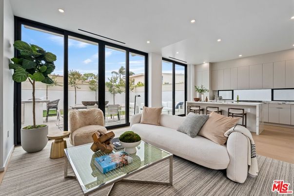 Interior, Kitchen, Living room, Recessed Lighting, Wood Texture Flooring