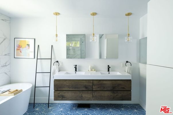 Bathroom, Dual Sink Vanities, Free Standing Baths, Interior, Marble Walls, Pendant Lights