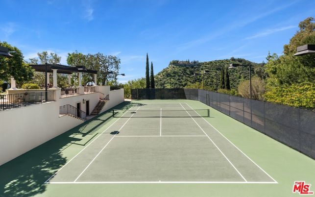Exterior, Tennis Courts