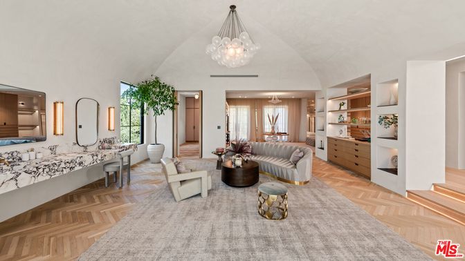 Interior, Living room, Pendant Lights, Wood Texture Flooring