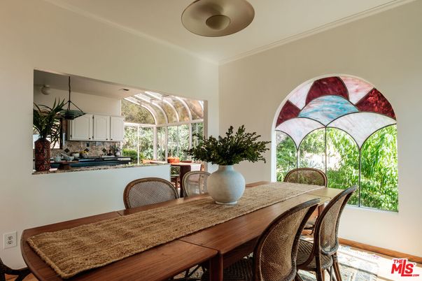 Dining room, Interior