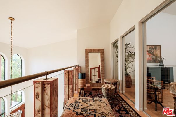 Interior, Pendant Lights, Wood Texture Flooring