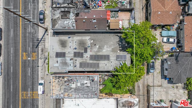 Exterior, Drone
