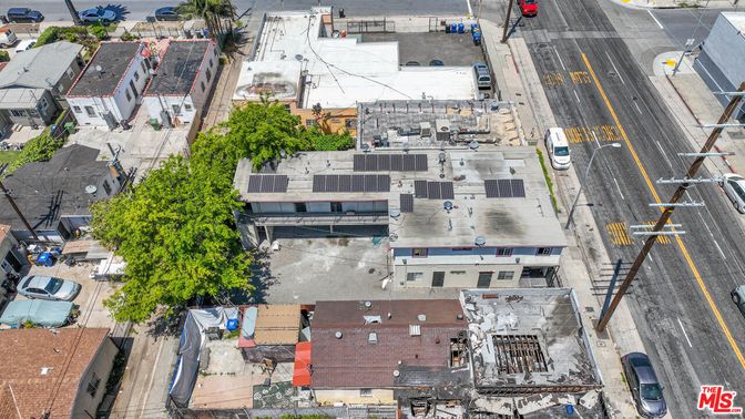 Exterior, Drone