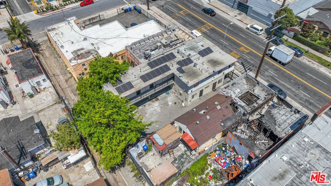 Exterior, Drone