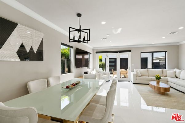Dining room, Interior, Living room, Pendant Lights, Recessed Lighting
