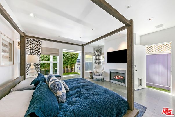 Bedroom, Fireplace, Interior, Recessed Lighting
