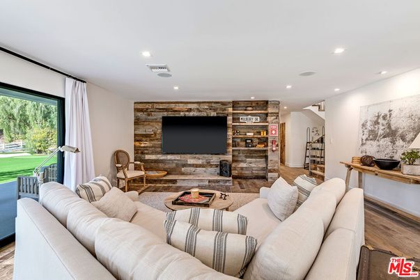 Interior, Living room, Recessed Lighting, Wood Texture Flooring, Wooden Walls