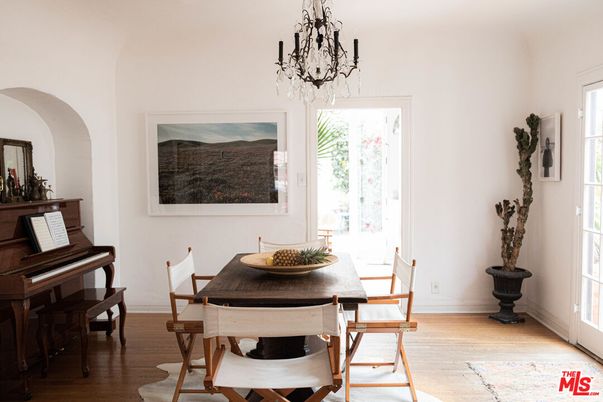 Chandelier, Dining room, Interior, Piano, Wood Texture Flooring