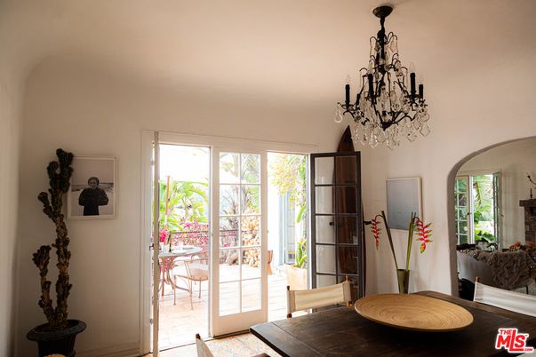Chandelier, Dining room, Interior