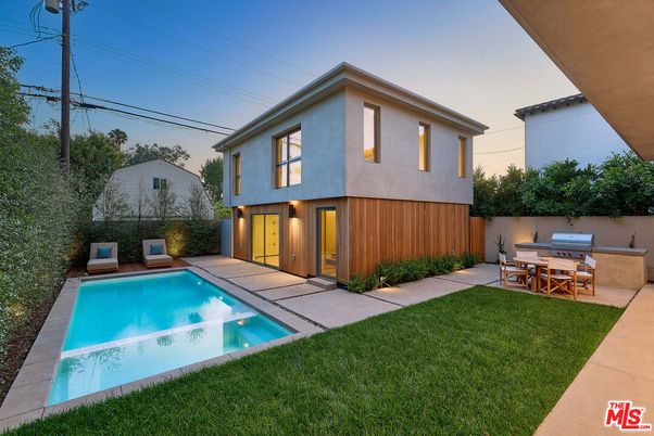 Backyard, Exterior, Pool