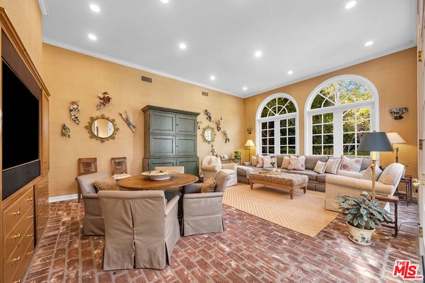 Dining room, Interior, Living room, Recessed Lighting
