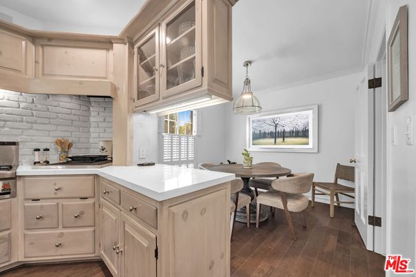 Dining room, Interior, Kitchen, Pendant Lights, Wood Texture Flooring