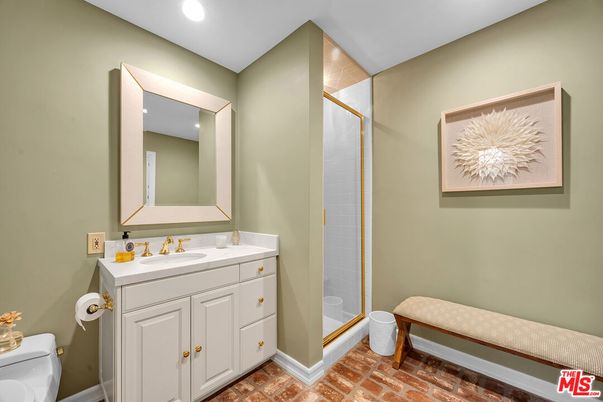 Bathroom, Interior, Recessed Lighting