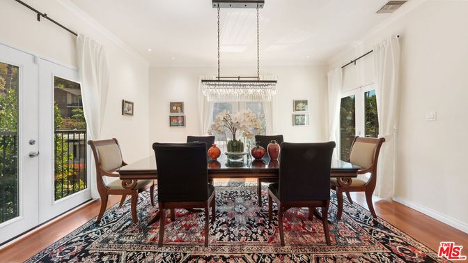 Chandelier, Dining room, Interior, Recessed Lighting, Wood Texture Flooring