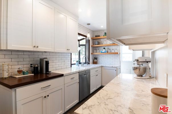 Interior, Kitchen, Marble, Pendant Lights, Recessed Lighting