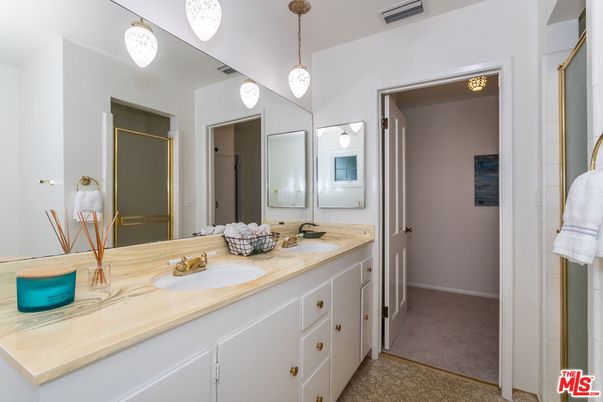 Bathroom, Dual Sink Vanities, Interior, Pendant Lights