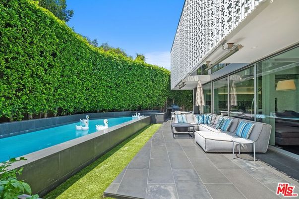 Backyard, Exterior, Hot Tub, Pool
