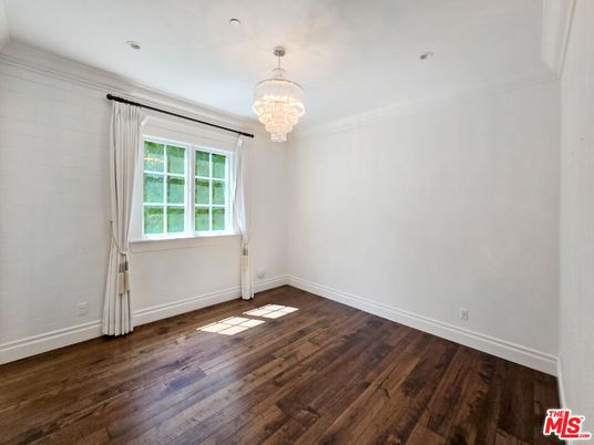 Chandelier, Empty room, Interior, Wood Texture Flooring