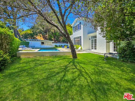 Backyard, Exterior, Pool