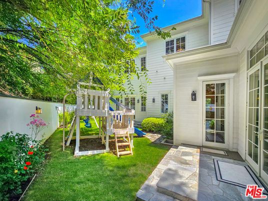 Backyard, Exterior, Playground