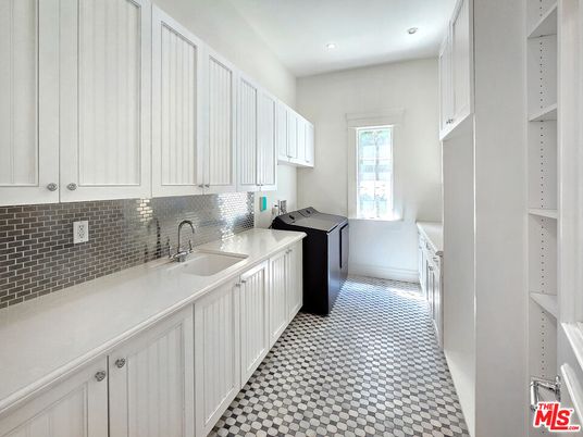 Interior, Recessed Lighting, Washer