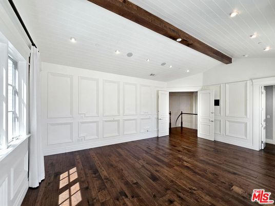 Empty room, Interior, Recessed Lighting, Wooden Beams, Wood Texture Flooring