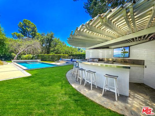 Backyard, Exterior, Pool
