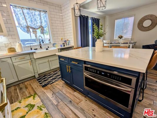 Interior, Kitchen, Stainless Steel Appliances, Wood Texture Flooring