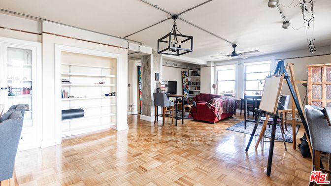 Interior, Living room, Pendant Lights, Wood Texture Flooring