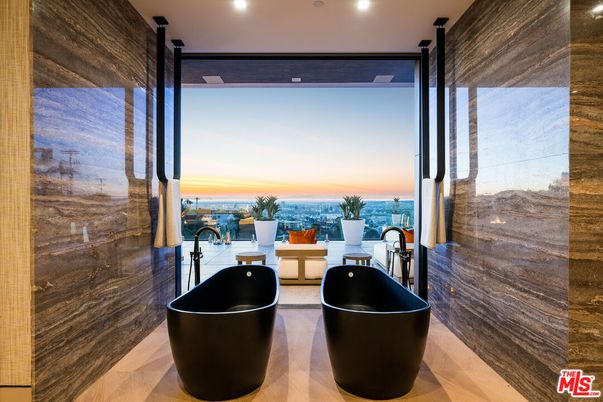Bathroom, Dual Sink Vanities, Free Standing Baths, Interior, Recessed Lighting, Water