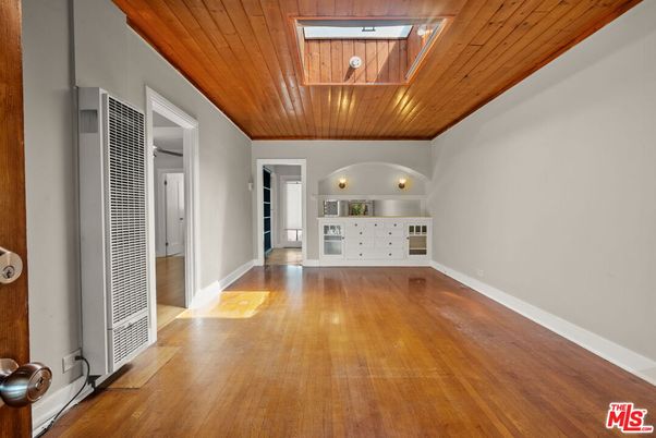 Empty room, Interior, Wooden Ceilings, Wood Texture Flooring