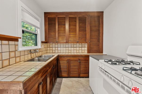 Interior, Kitchen, Tile Countertops