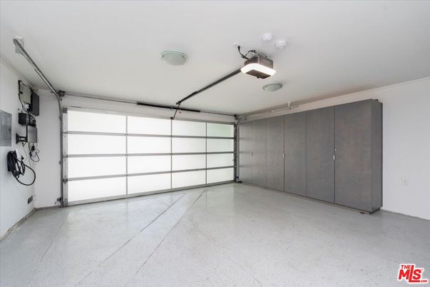 Garage, Interior