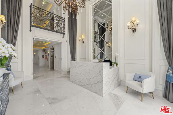 Chandelier, Interior, Marble