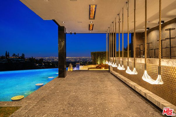 Exterior, Pool, Recessed Lighting