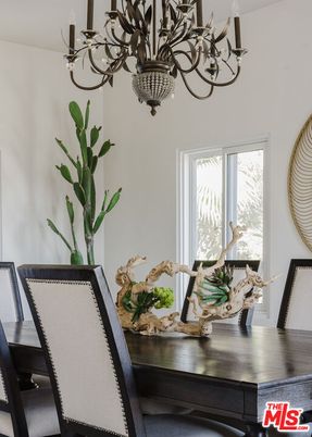 Chandelier, Dining room, Interior