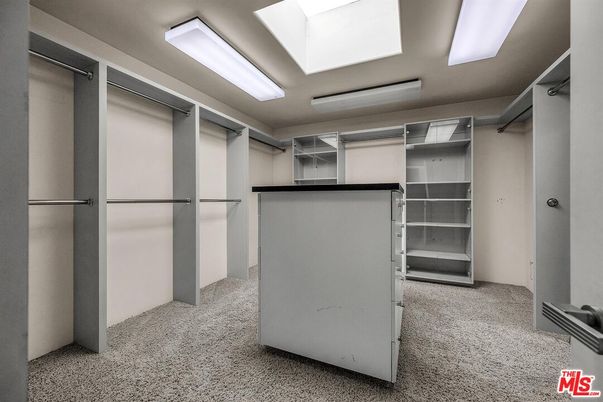 Interior, Walk-in Closets