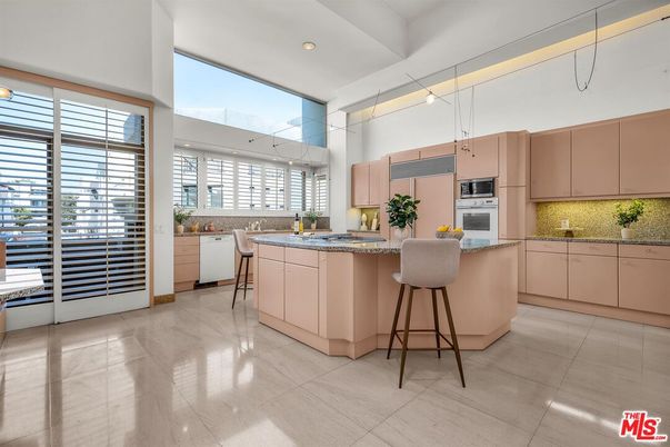 Dining room, Interior, Kitchen, Recessed Lighting