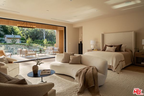 Bedroom, Interior, Living room, Recessed Lighting, Wood Texture Flooring