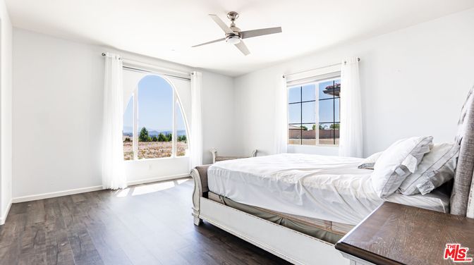 Bedroom, Interior, Water, Wood Texture Flooring