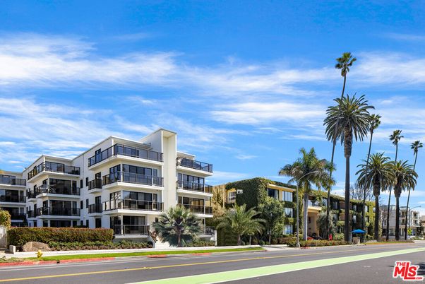 Exterior, Facade, Condo Building