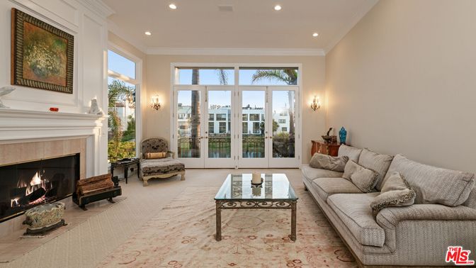 Fireplace, Interior, Living room, Recessed Lighting
