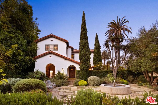 Backyard, Exterior, Facade, Spanish Mediterranean