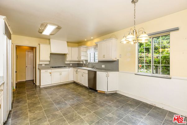 Chandelier, Interior, Kitchen, Recessed Lighting