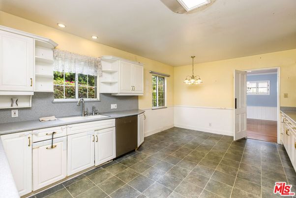 Chandelier, Interior, Kitchen, Recessed Lighting