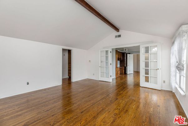 Empty room, Interior, Wooden Beams, Wood Texture Flooring