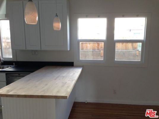 Interior, Kitchen, Pendant Lights, Wood Texture Flooring