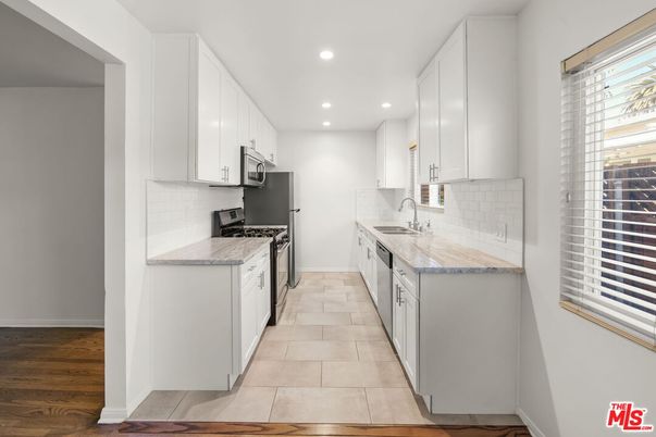 Interior, Kitchen, Recessed Lighting, Wood Texture Flooring